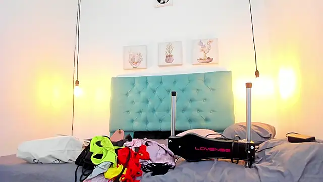 cris dulce online show from September 28, 2025, 6:15 pm