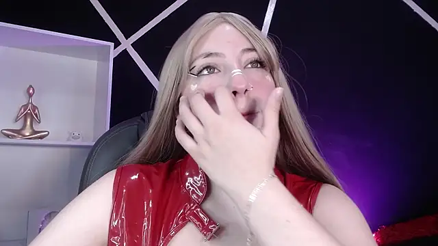 Snapshot of Lulugh_ chatting on September 18, 2025, 5:05 pm Lulugh online show from September 18, 2025, 5:05 pm