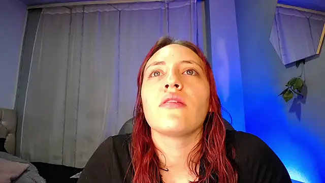 Snapshot of Lulugh_ chatting on November 21, 2025, 7:46 pm Lulugh online show from November 21, 2025, 7:46 pm