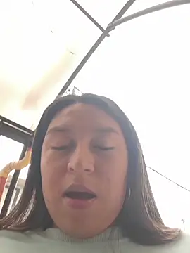 Snapshot of BellaRoux1 chatting on October 12, 2025, 2:51 pm BellaRoux1 online show from October 12, 2025, 2:51 pm