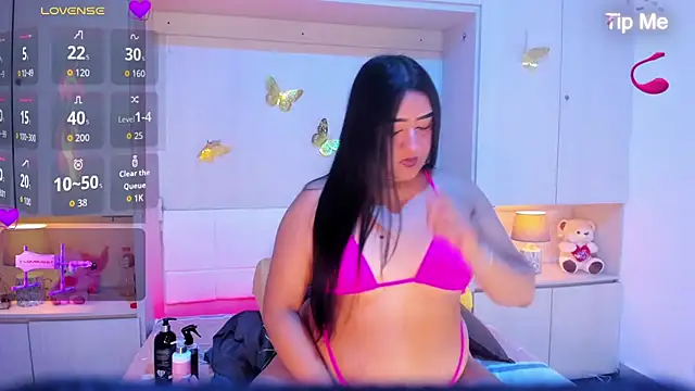 LilyWhitney online show from February 12, 2026, 12:21 am