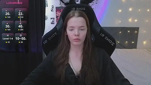 Snapshot of Luna_Navy chatting on March 2, 2026, 7:15 am Luna Navy online show from March 2, 2026, 7:15 am