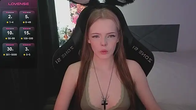 Luna Navy online show from November 2, 2025, 9:58 am