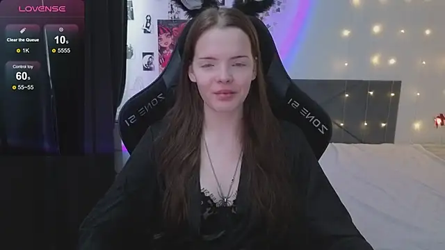 Snapshot of Luna_Navy chatting on March 2, 2026, 6:25 am Luna Navy online show from March 2, 2026, 6:25 am