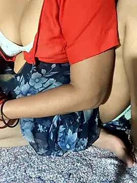 POOJACOUPLE online show from June 16, 2026, 9:26 pm