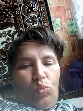 Romashka33011 online show from June 15, 2026, 10:37 am