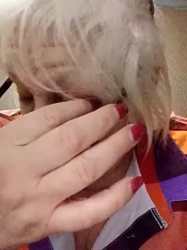 Alexia64231 online show from December 4, 2025, 7:57 pm