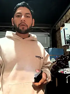 Julians26ne online show from January 18, 2026, 2:09 pm