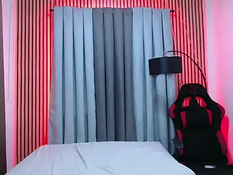 Snapshot of hot_emman chatting on November 23, 2025, 6:12 am hot emman online show from November 23, 2025, 6:12 am