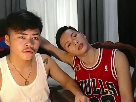 Snapshot of hot_emman chatting on October 10, 2025, 5:19 am hot emman online show from October 10, 2025, 5:19 am