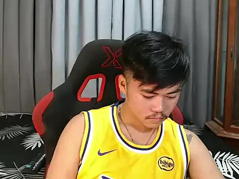 Snapshot of hot_emman chatting on October 7, 2025, 4:57 am hot emman online show from October 7, 2025, 4:57 am