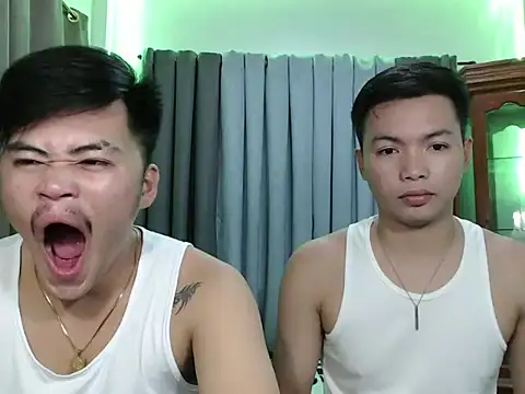 Snapshot of hot_emman chatting on November 4, 2025, 4:16 am hot emman online show from November 4, 2025, 4:16 am