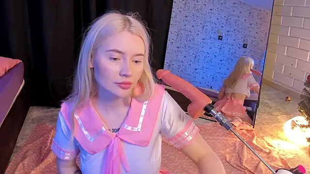 Snapshot of Lillie_Berry chatting on February 4, 2026, 4:51 am Lillie Berry online show from February 4, 2026, 4:51 am