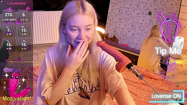 Snapshot of Lillie_Berry chatting on February 23, 2026, 4:47 am Lillie Berry online show from February 23, 2026, 4:47 am