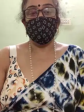 sweet-lotus online show from September 9, 2025, 5:28 am