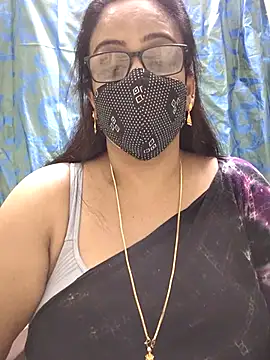 sweet-lotus online show from April 8, 2026, 6:42 pm