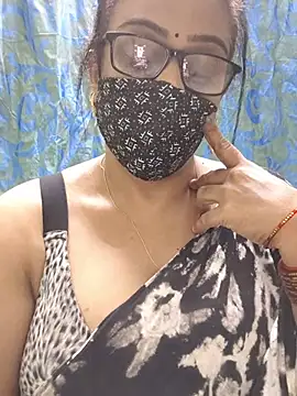 Snapshot of sweet-lotus chatting on July 21, 2026, 5:36 pm sweet-lotus online show from July 21, 2026, 5:36 pm