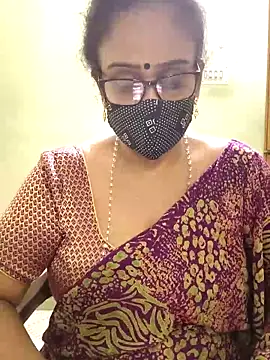 sweet-lotus online show from October 2, 2025, 7:23 am