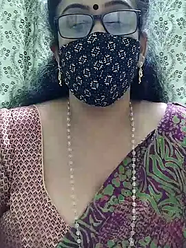 sweet-lotus online show from September 17, 2025, 5:04 pm