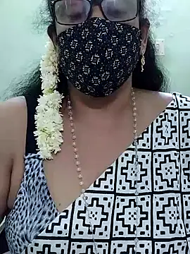 sweet-lotus online show from September 12, 2025, 5:18 am