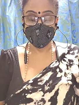 sweet-lotus online show from November 16, 2025, 5:39 pm