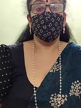 sweet-lotus online show from September 18, 2025, 5:32 am