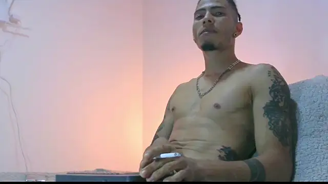 Daniel laverde online show from November 24, 2025, 8:42 pm