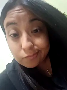 lupittta online show from March 18, 2026, 3:31 am