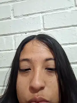 lupittta online show from October 12, 2025, 5:58 pm