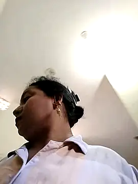 Cute-Janvi20 online show from October 16, 2025, 8:11 am