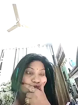 Snapshot of Cute-Janvi20 chatting on February 19, 2026, 4:20 am Cute-Janvi20 online show from February 19, 2026, 4:20 am