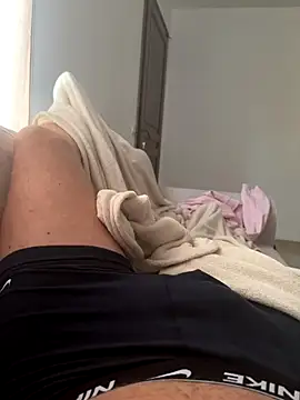HommeSecret- online show from September 17, 2025, 4:53 pm