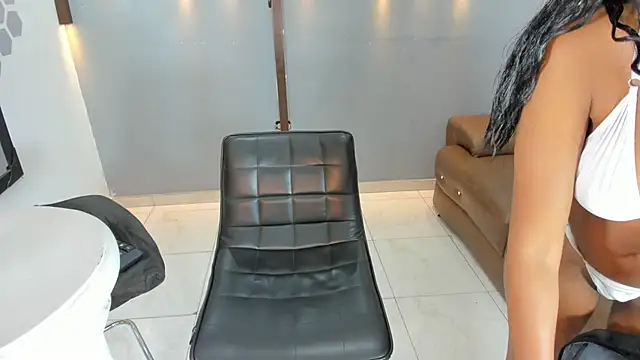 Nini Beyker online show from November 1, 2025, 1:16 pm