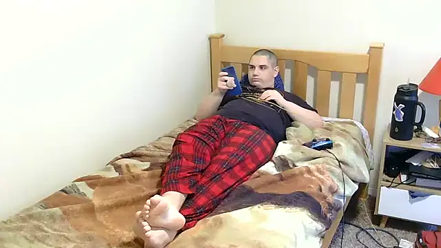 Snapshot of Breyyyyyyyy chatting on November 19, 2025, 9:48 pm Breyyyyyyyy online show from November 19, 2025, 9:48 pm