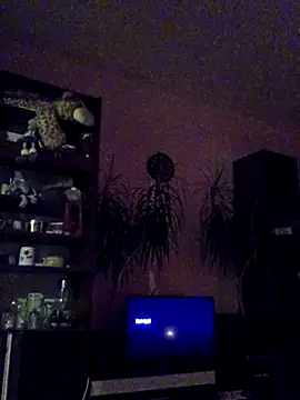  Little Sweatie  online show from November 2, 2025, 1:21 am