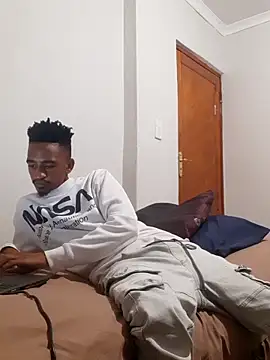 Snapshot of gemini_loops chatting on February 23, 2026, 5:24 pm gemini loops online show from February 23, 2026, 5:24 pm