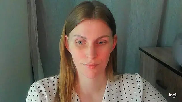 JuliaMuuun online show from June 26, 2026, 9:31 pm