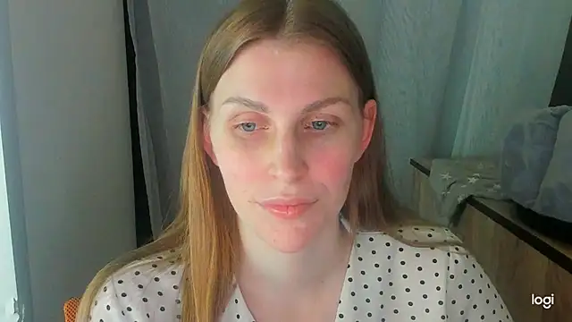 JuliaMuuun online show from June 28, 2026, 9:32 pm