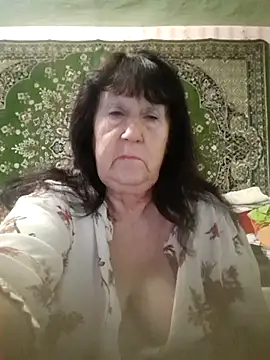 Snapshot of CrystalLime6411 chatting on October 2, 2025, 4:49 am CrystalLime6411 online show from October 2, 2025, 4:49 am