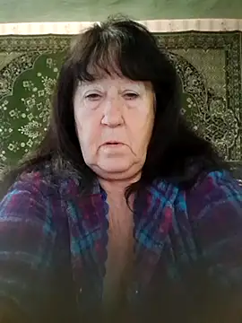 Snapshot of CrystalLime6411 chatting on October 6, 2025, 4:46 am CrystalLime6411 online show from October 6, 2025, 4:46 am