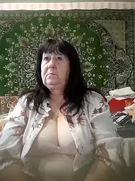 Snapshot of CrystalLime6411 chatting on October 3, 2025, 5:31 am CrystalLime6411 online show from October 3, 2025, 5:31 am