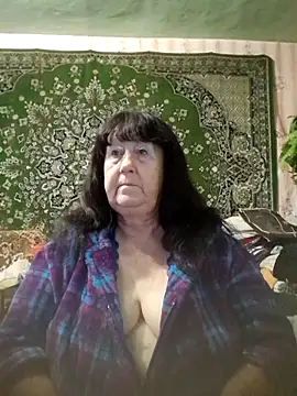 Snapshot of CrystalLime6411 chatting on October 5, 2025, 6:04 am CrystalLime6411 online show from October 5, 2025, 6:04 am