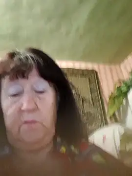 Snapshot of CrystalLime6411 chatting on November 15, 2025, 1:37 pm CrystalLime6411 online show from November 15, 2025, 1:37 pm