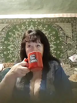 Snapshot of CrystalLime6411 chatting on November 25, 2025, 10:32 pm CrystalLime6411 online show from November 25, 2025, 10:32 pm