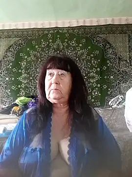 Snapshot of CrystalLime6411 chatting on November 3, 2025, 9:02 am CrystalLime6411 online show from November 3, 2025, 9:02 am