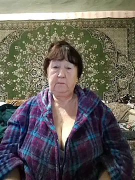 CrystalLime6411 online show from December 1, 2025, 12:06 pm