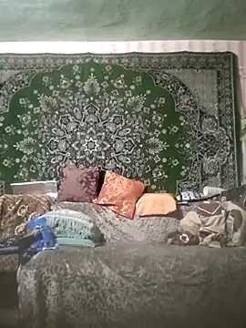 Snapshot of CrystalLime6411 chatting on October 18, 2025, 8:11 pm CrystalLime6411 online show from October 18, 2025, 8:11 pm