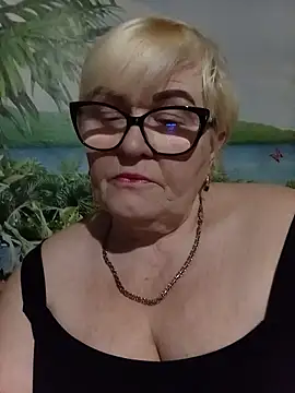 VioletSweet5566 online show from March 15, 2026, 7:32 pm