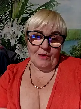 VioletSweet5566 online show from February 14, 2026, 8:42 pm