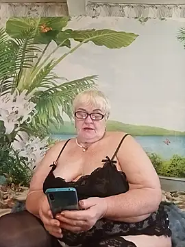 Snapshot of VioletSweet5566 chatting on July 10, 2026, 6:35 am VioletSweet5566 online show from July 10, 2026, 6:35 am